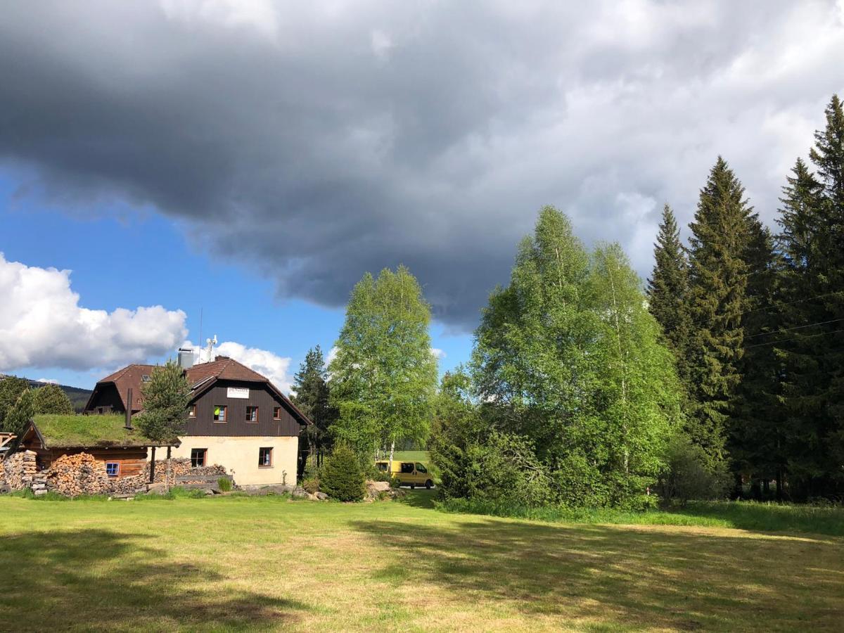 Penzion "Pod Hureckym Vrchem" Prasily Exterior foto